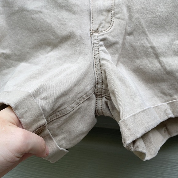 Hollister Beige Chino Cuffed Midi Shorts - Picture 4 of 8